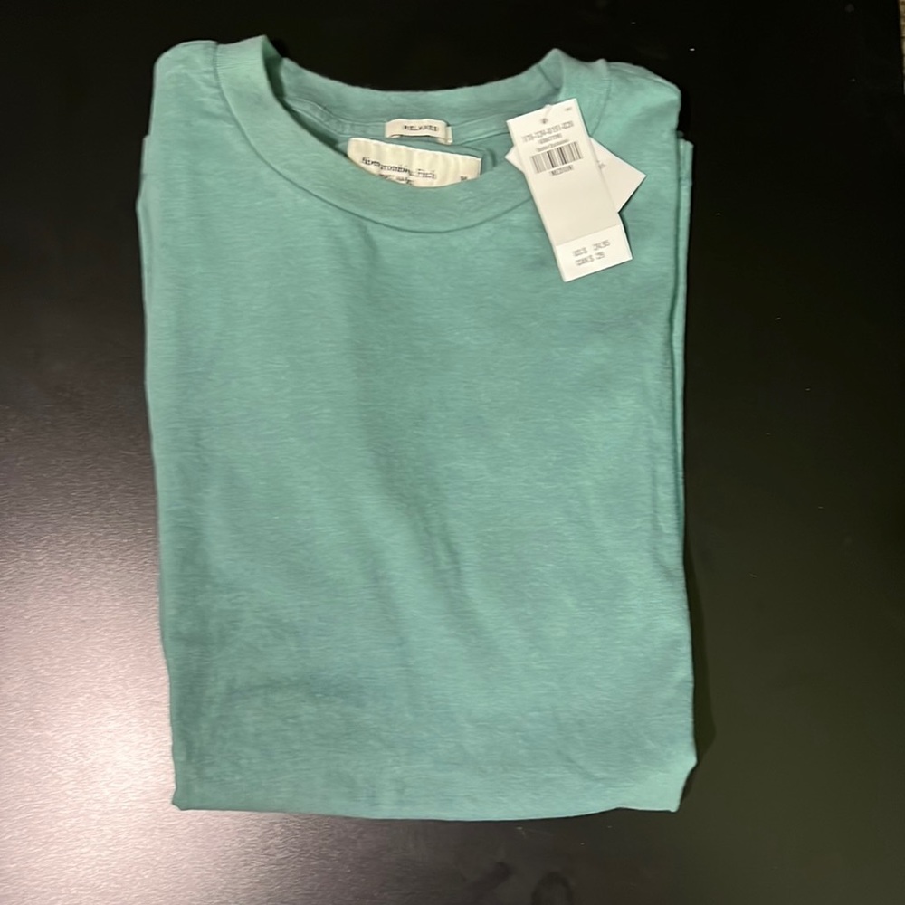Abercrombie and fitch tee shirt